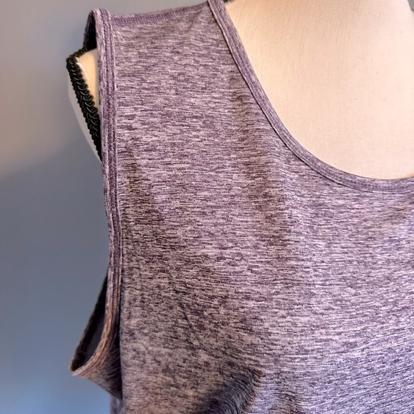 IDEOLOGY PERFORMANCE TOP. Size 2X. - Picture 6 of 7